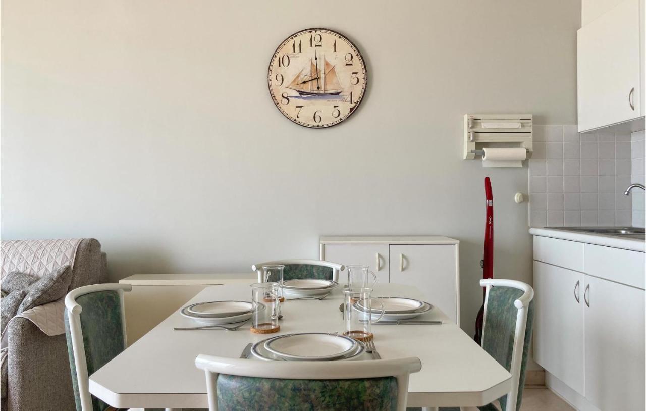 Nice Apartment In Oostende With Wifi Exterior foto